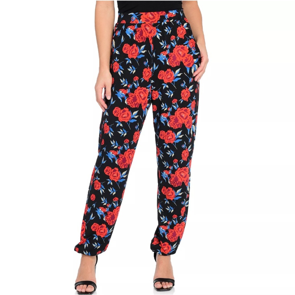 Women’s Kate & Mallory® Red Floral Stretch Knit Elastic Waist 2-Pocket Joggers